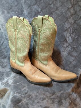 ARIAT Women's Heritage R Toe Western Cowboy Boots Green/Tan Size 8B